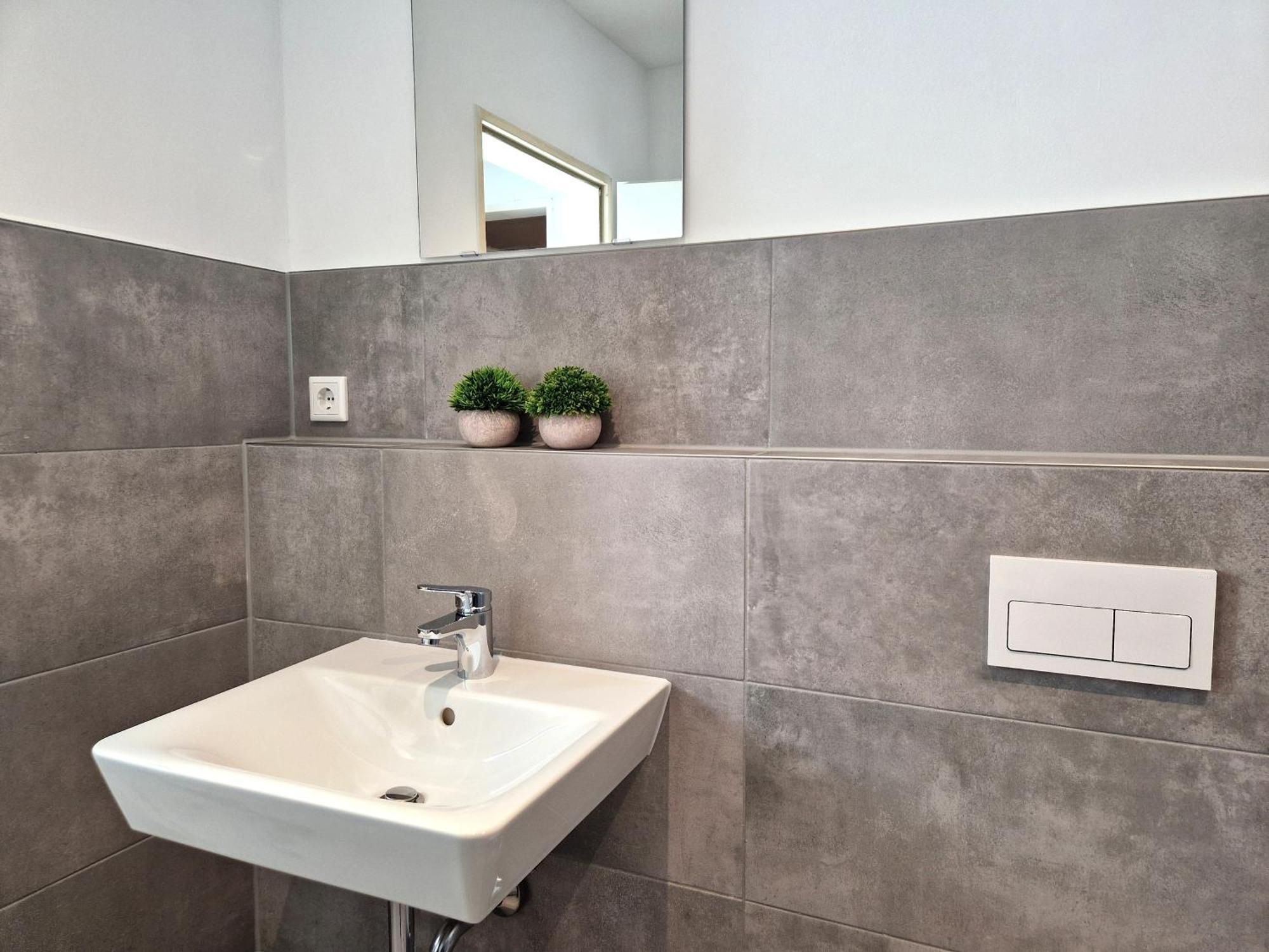 Meribu H1 Wohnung Fuer Monteure Und Arbeiter Gelsenkirchen Ngoại thất bức ảnh